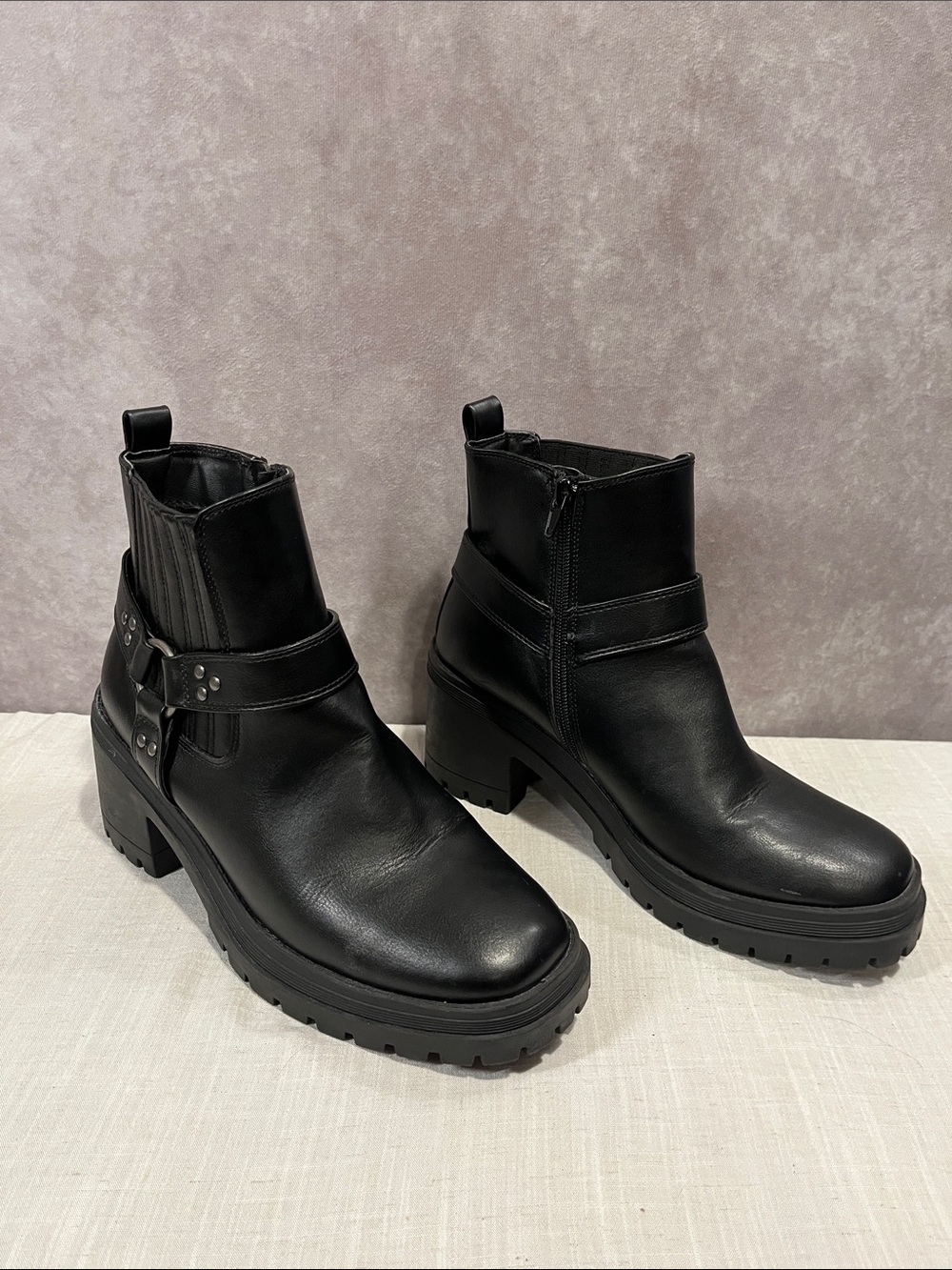 Sincerely Jules Black Leather Chunky Lug Ankle Boots vegan leather size 9